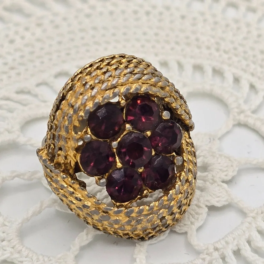 Vintage Purple Rope Cocktail Ring Rhinestone Adjustable Gold Tone Costume 6.5